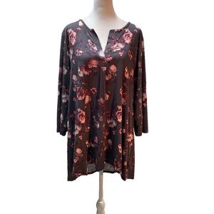 NWT Rachel Ashwell Gray with Lavender, Pink, Red Floral Print 3/4 Sleeve V-Neck